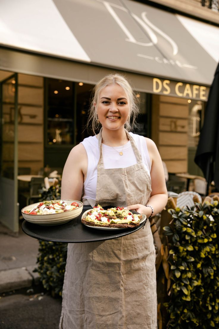 Restaurant team member