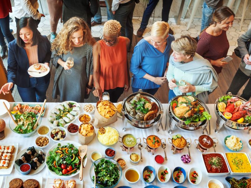 Why All Restaurants Should Offer Catering Services