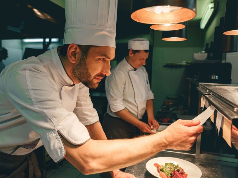 How to Combat Restaurant Employee Burnout