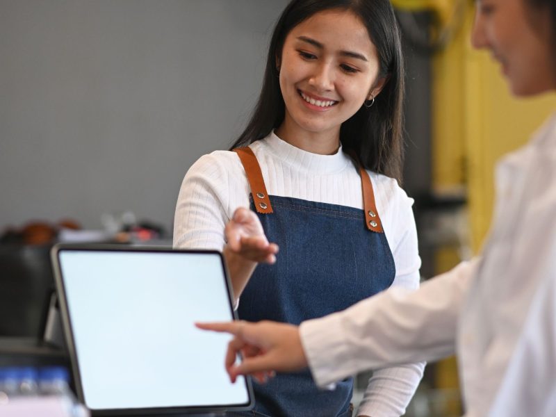 Enhancing Customer Experience with Interactive Digital Menu Boards