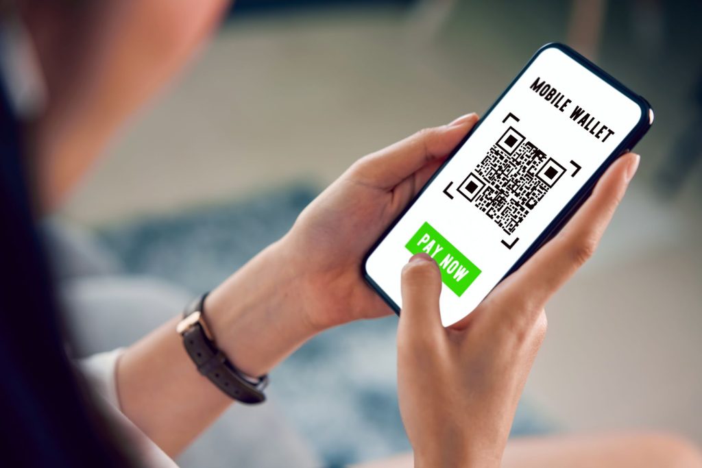 Benefits of Using Your Mobile Wallet For Restaurants
